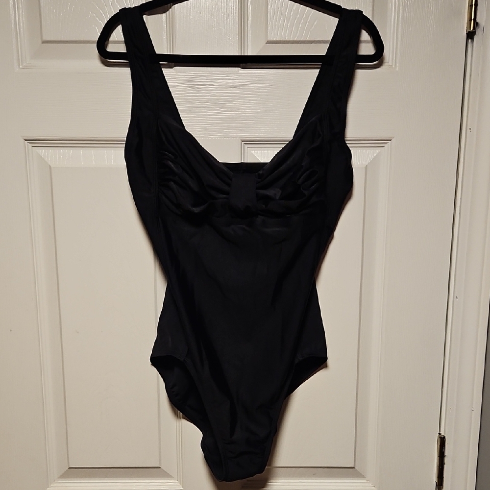 Cole Of California Elegant One-Piece Swimsuit